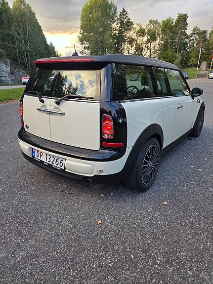 Mini Clubman One 2012 photo 2