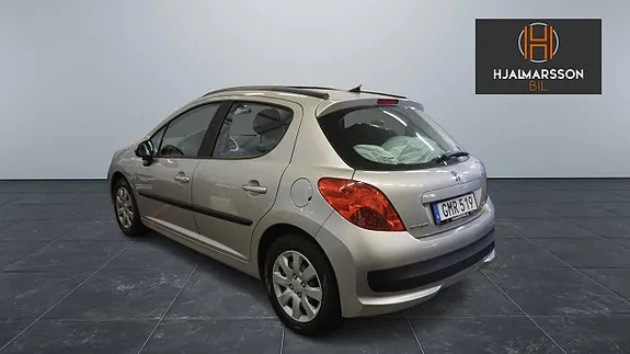 Peugeot 207 2008 photo 2