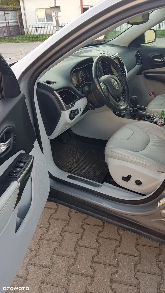 Jeep Cherokee 2020 photo 5