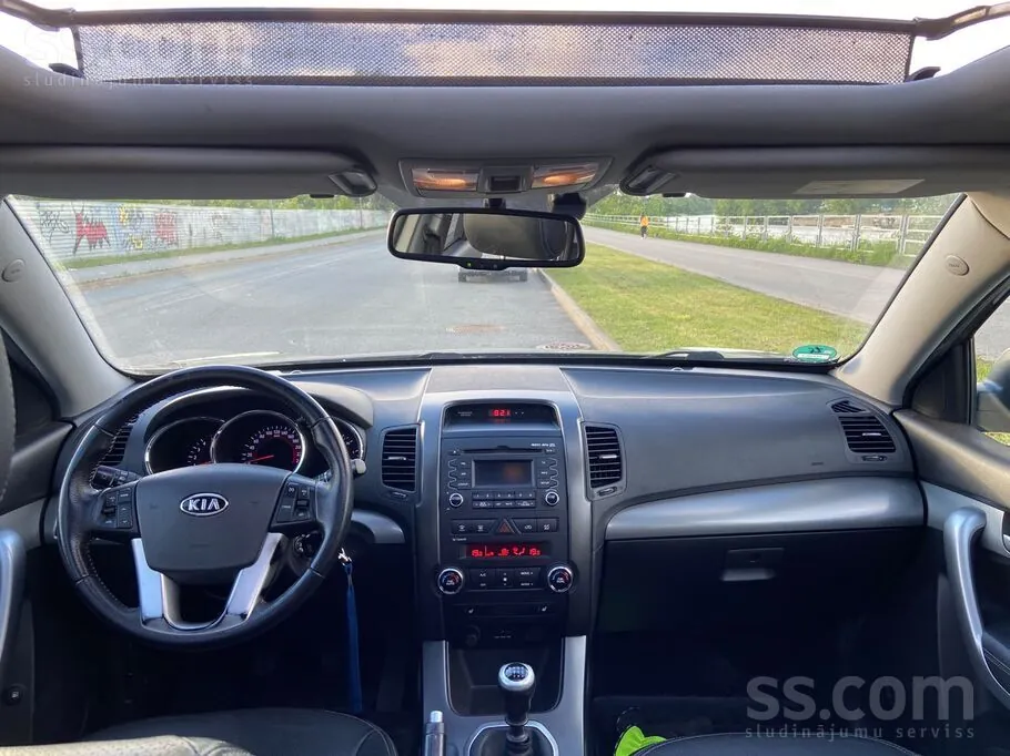 Kia Sorento 2010 photo 3