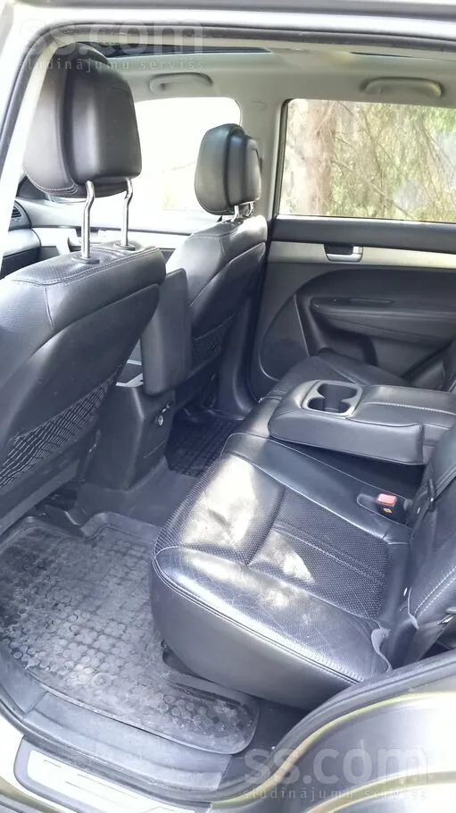 Kia Sorento 2010 photo 4