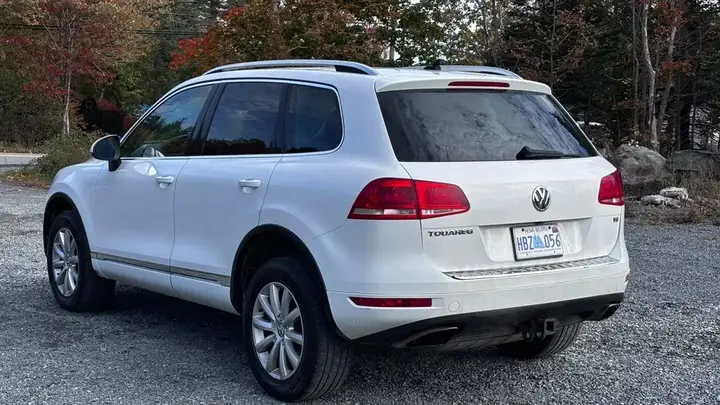 Volkswagen Touareg 2013 photo 2