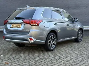 Mitsubishi Outlander 2015 photo 2