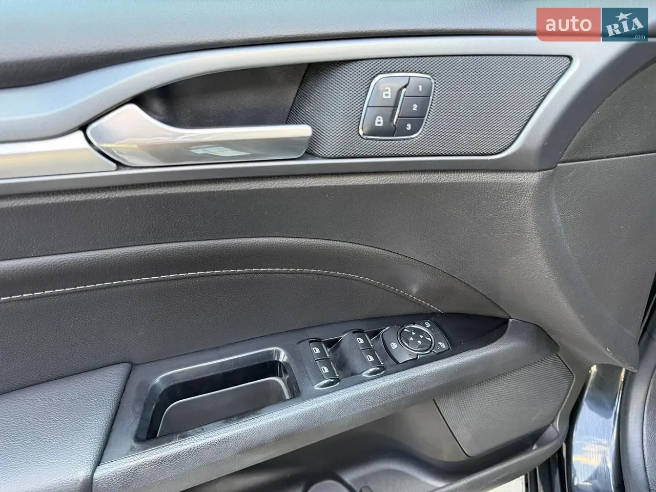 Ford Fusion 2014 photo 4
