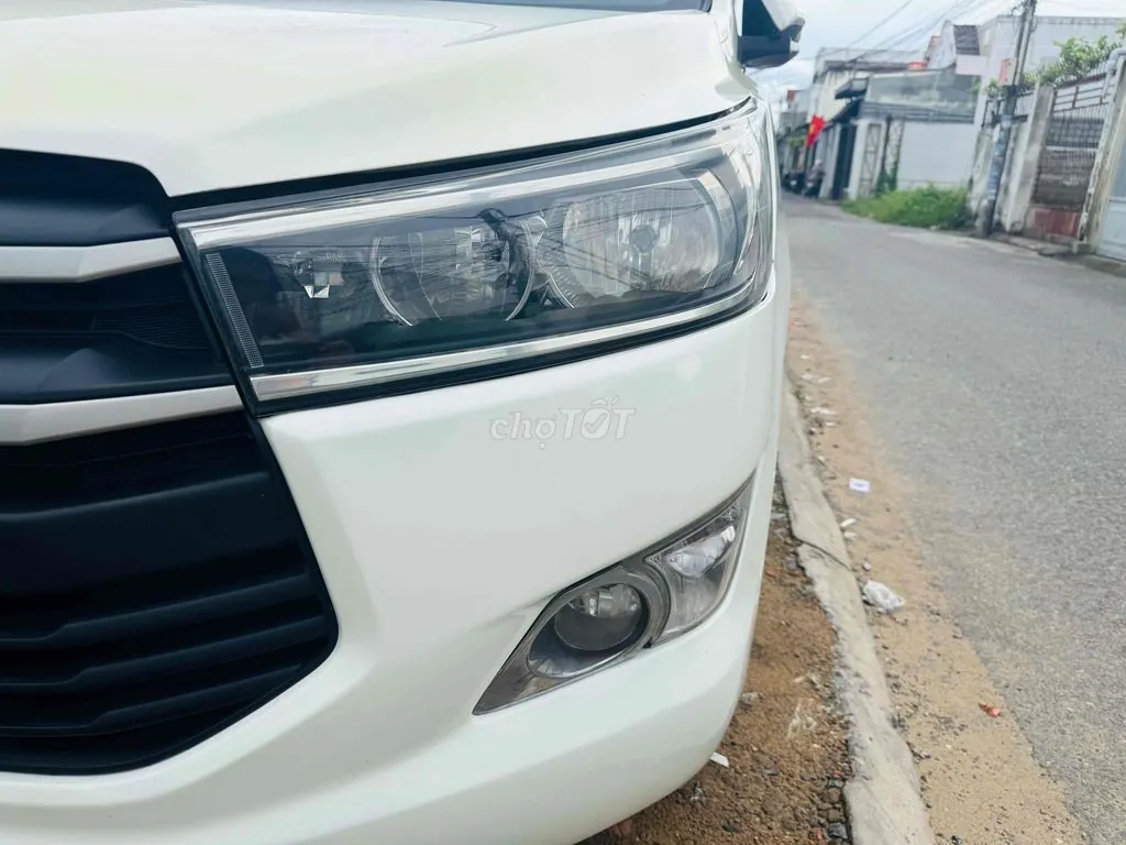 Toyota Innova 2017 photo 2