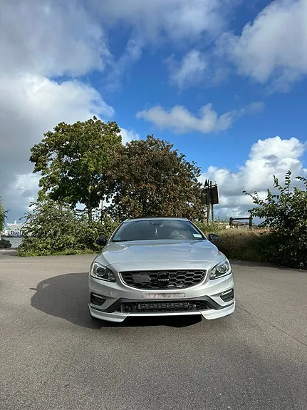 Volvo V60 2016 photo 2