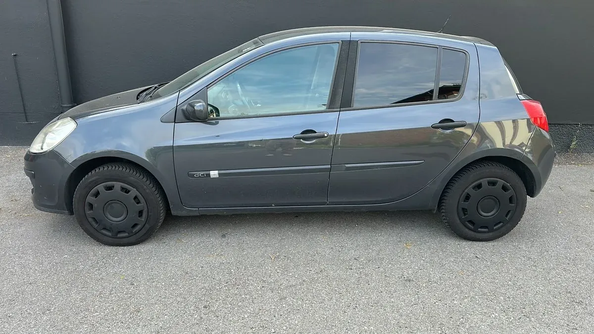 Renault Clio 2005 photo 3