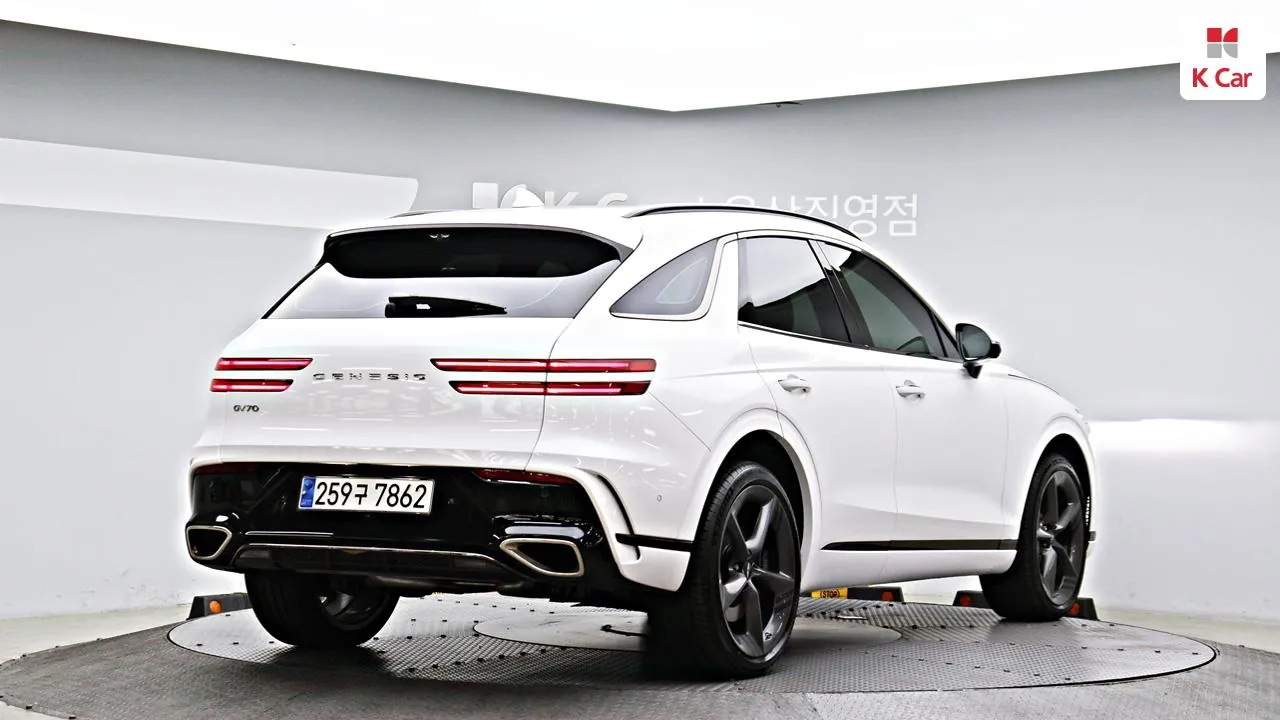 Genesis Gv70 2025 photo 2