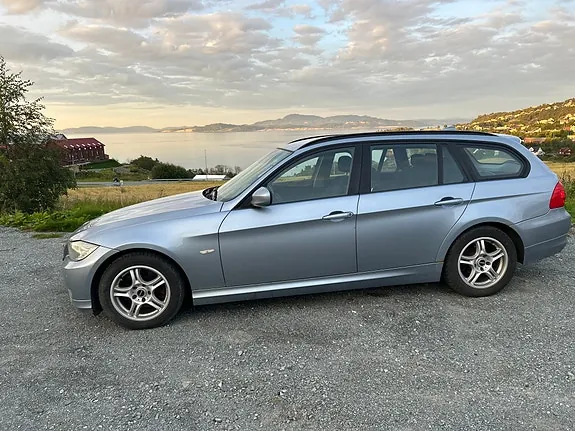 BMW 318D 2012 photo 3