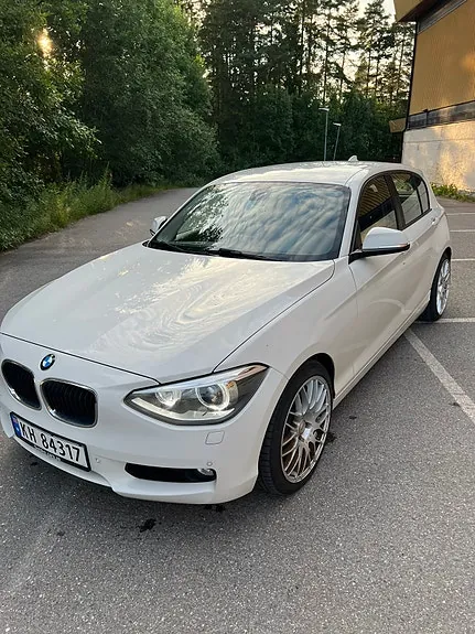 BMW 116I 2012 photo 2