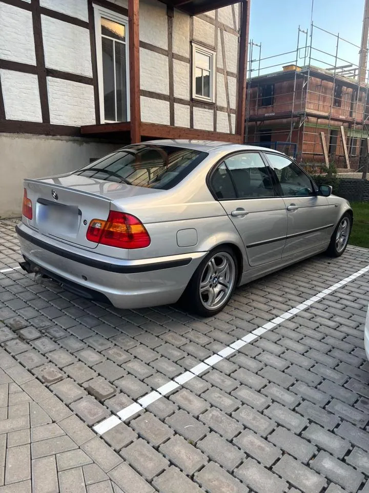 BMW 320I