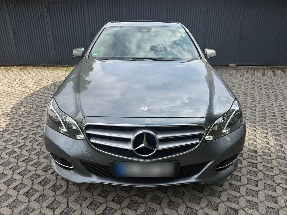 Mercedes-Benz E 220