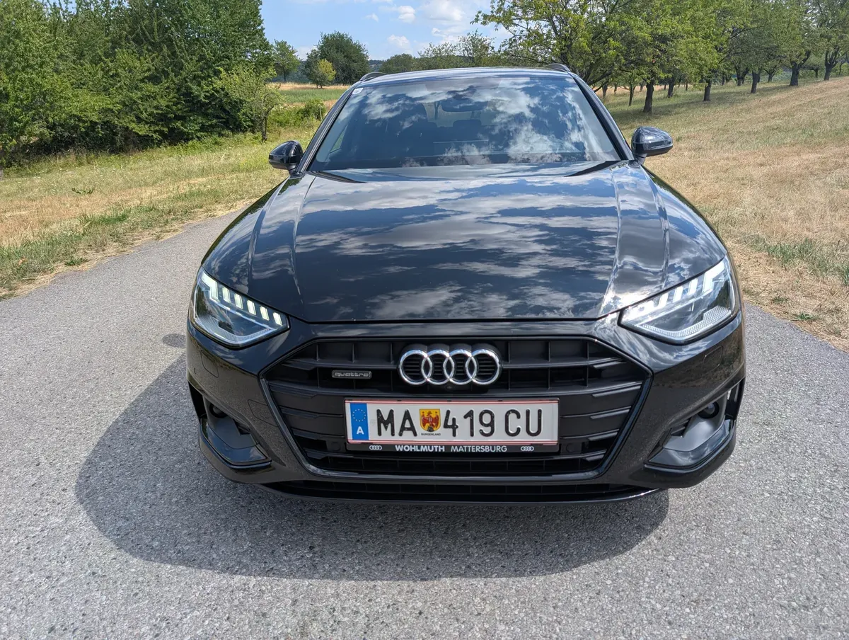 Audi A4 2019 photo 2