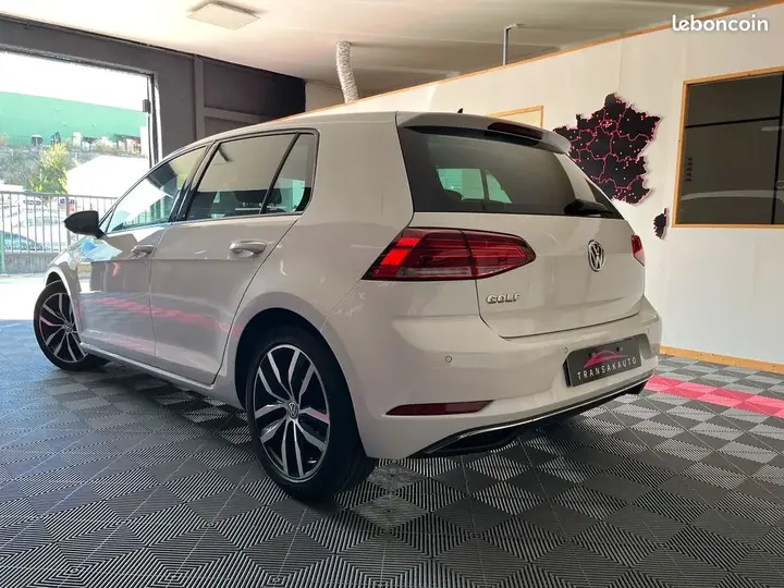 Volkswagen Golf 2019 photo 2