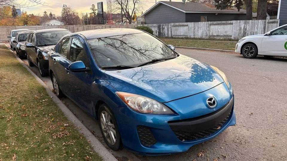 Mazda 3 2012 photo 2