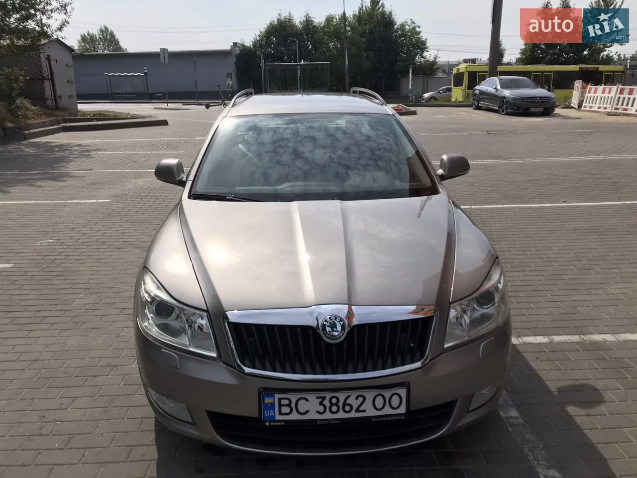 Skoda Octavia 2011 photo 3