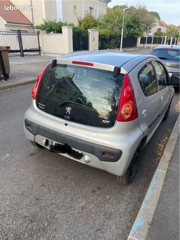 Peugeot 107 2010 photo 2