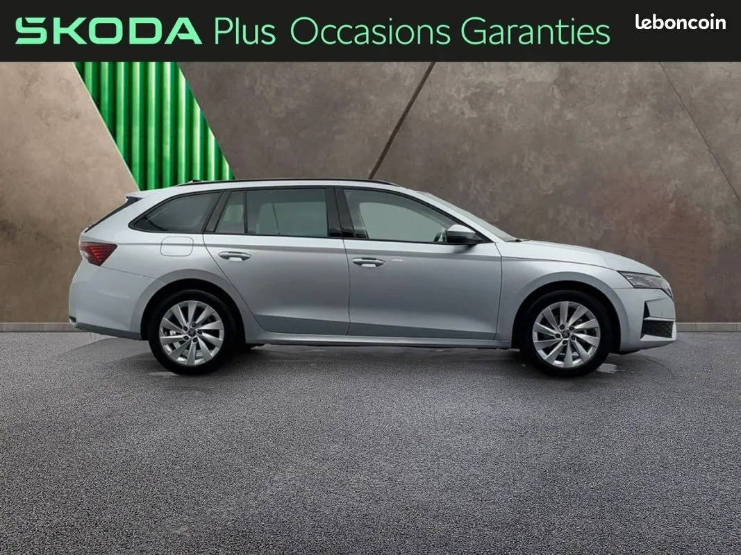 Skoda Octavia 2025 photo 5