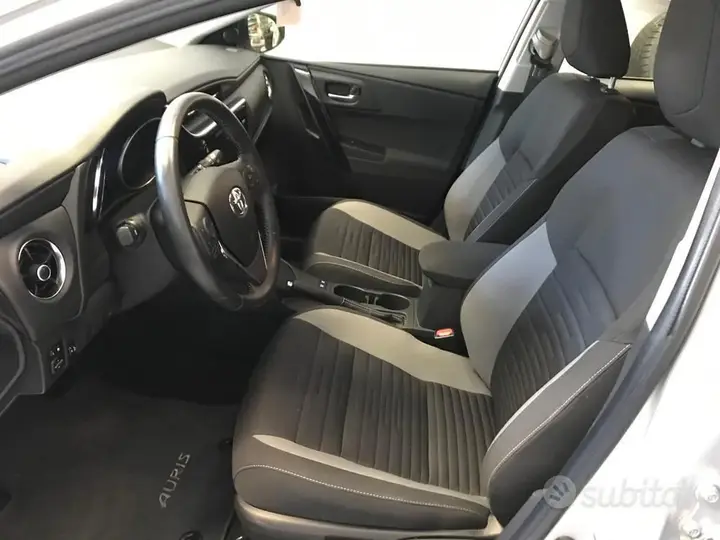 Toyota Auris 2018 photo 5