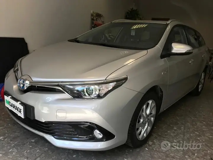 Toyota Auris 2018 photo 2
