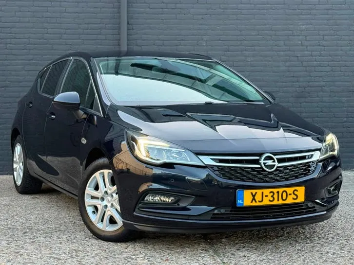Opel Astra 2019 photo 2