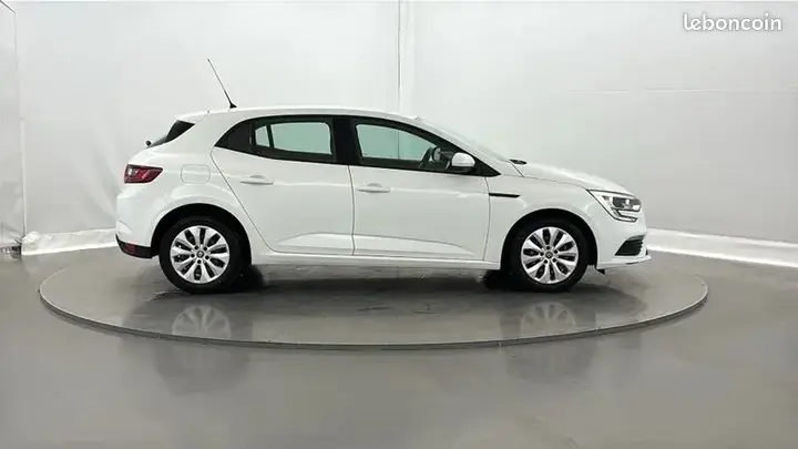 Renault Megane 2019 photo 4
