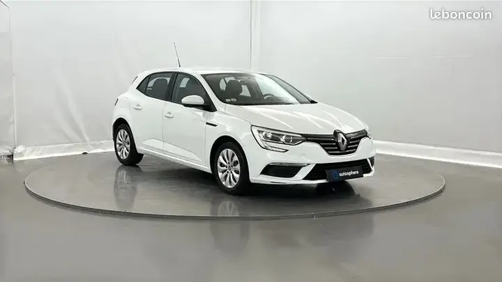 Renault Megane 2019 photo 3