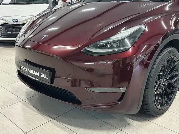 Tesla Model Y 2023 photo 4