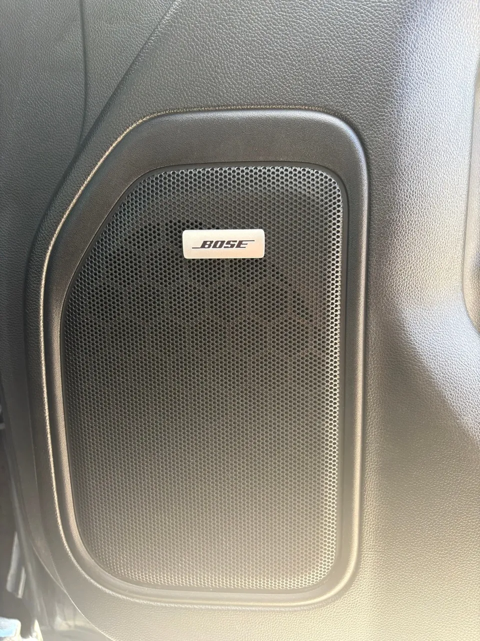 Chevrolet Silverado 1500 2021 photo 2