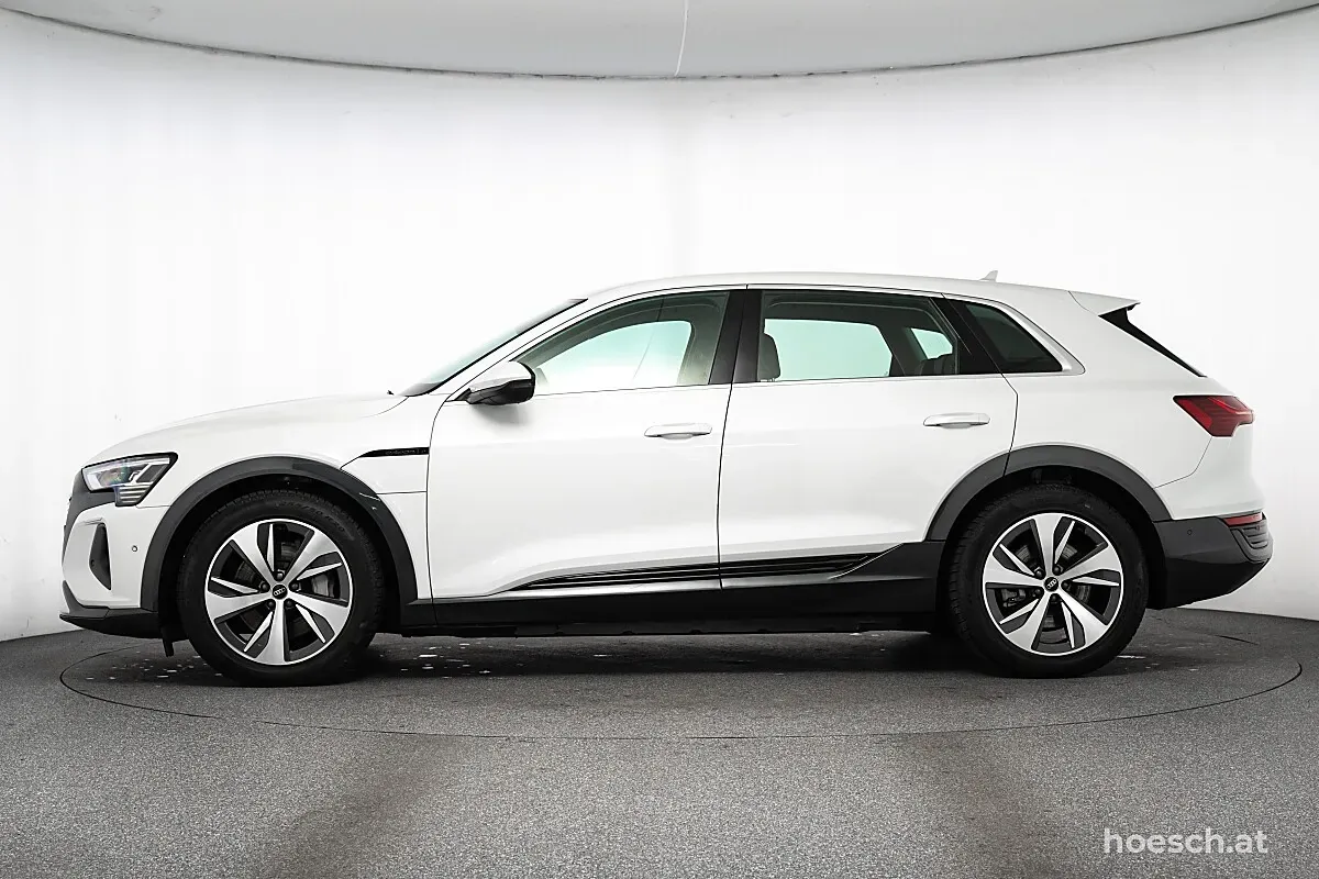 Audi Q8 2024 photo 3