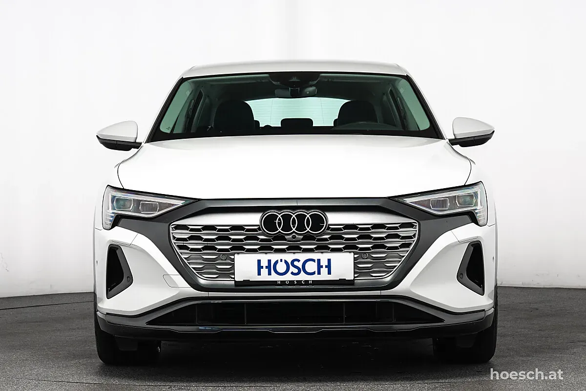 Audi Q8 2024 photo 2