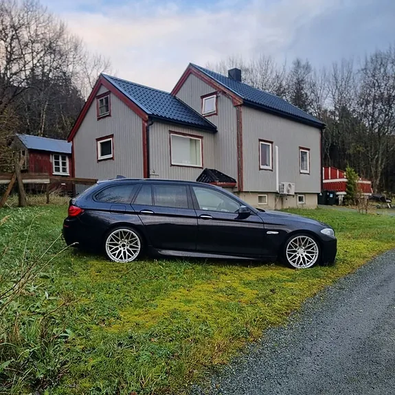 BMW 520D 2012 photo 2