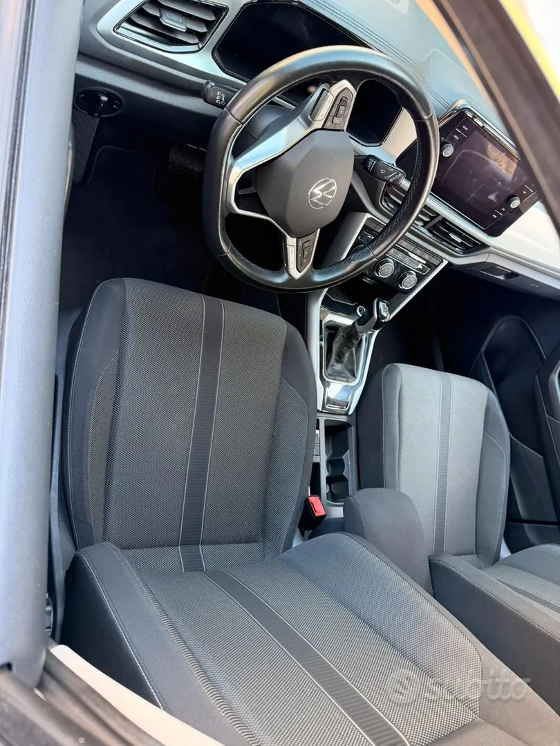 Volkswagen T-Roc 2023 photo 4