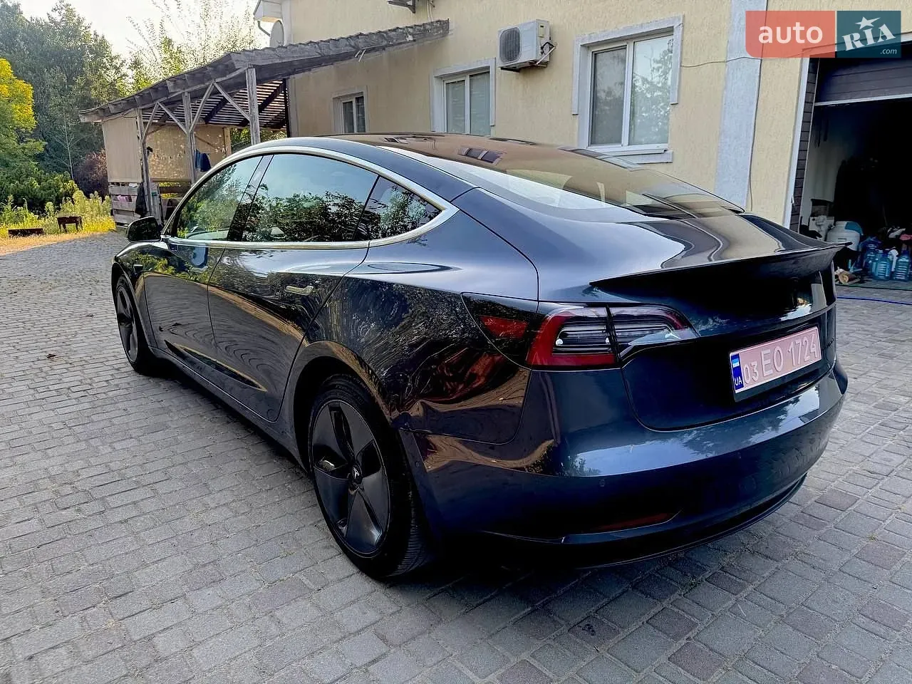 Tesla Model 3 2018 photo 4