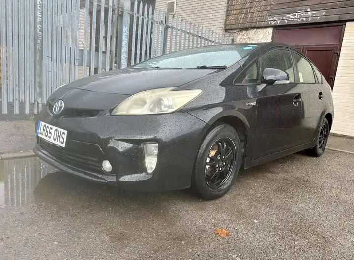 Toyota Prius 2015 photo 5