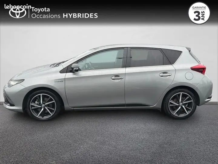 Toyota Auris 2018 photo 3