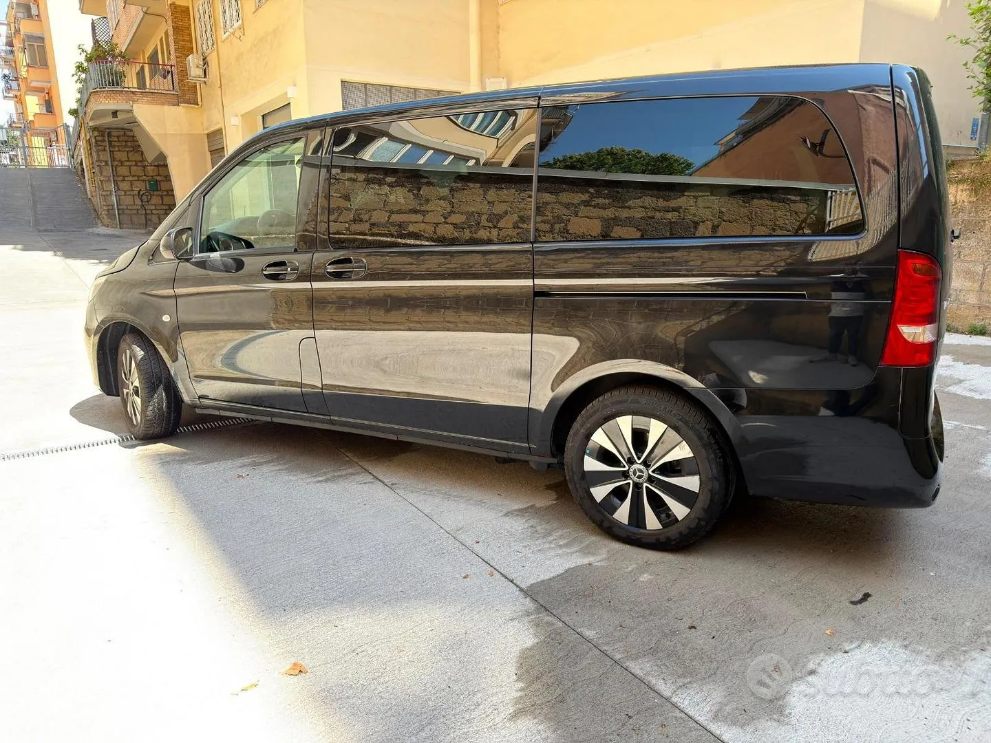 Mercedes-Benz Vito 2024 photo 2
