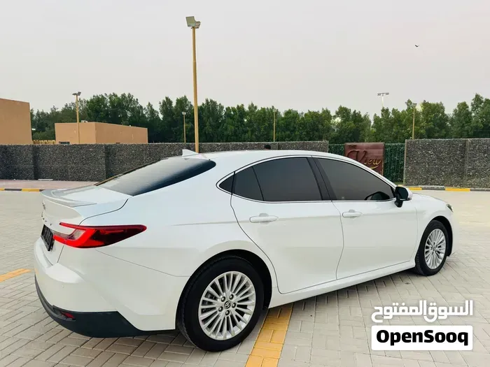 Toyota Camry 2025 photo 4