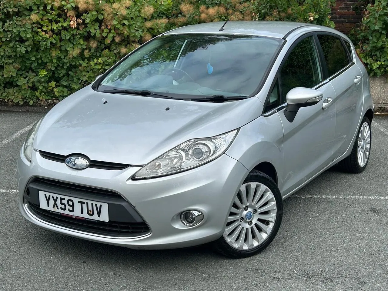 Ford Fiesta 2009 photo 2