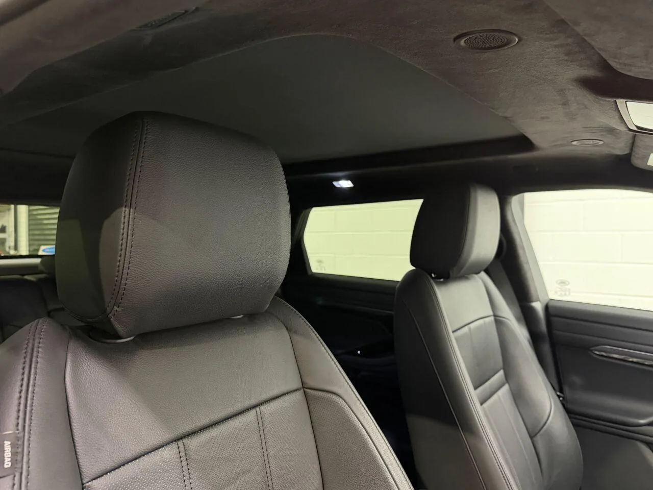 Land Rover Range Rover Evoque 2023 photo 3