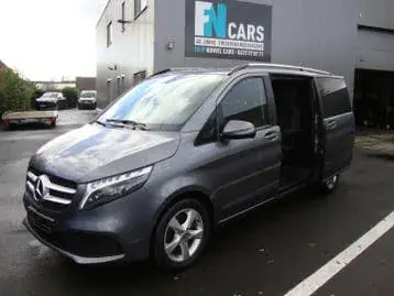 Mercedes-Benz V-Class 2023 photo 2