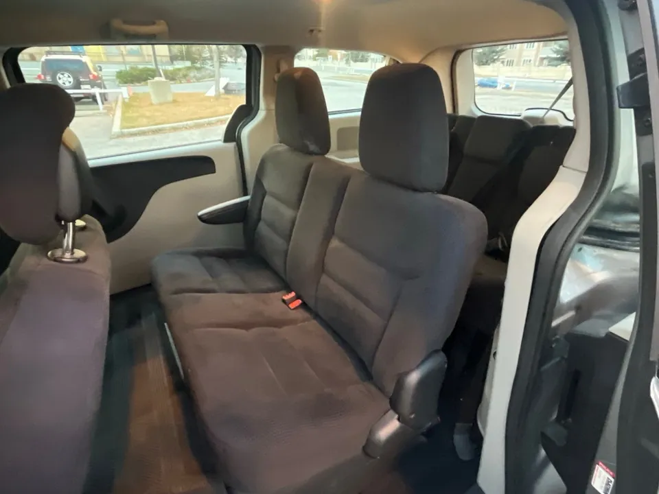 Dodge Grand Caravan 2014 photo 2