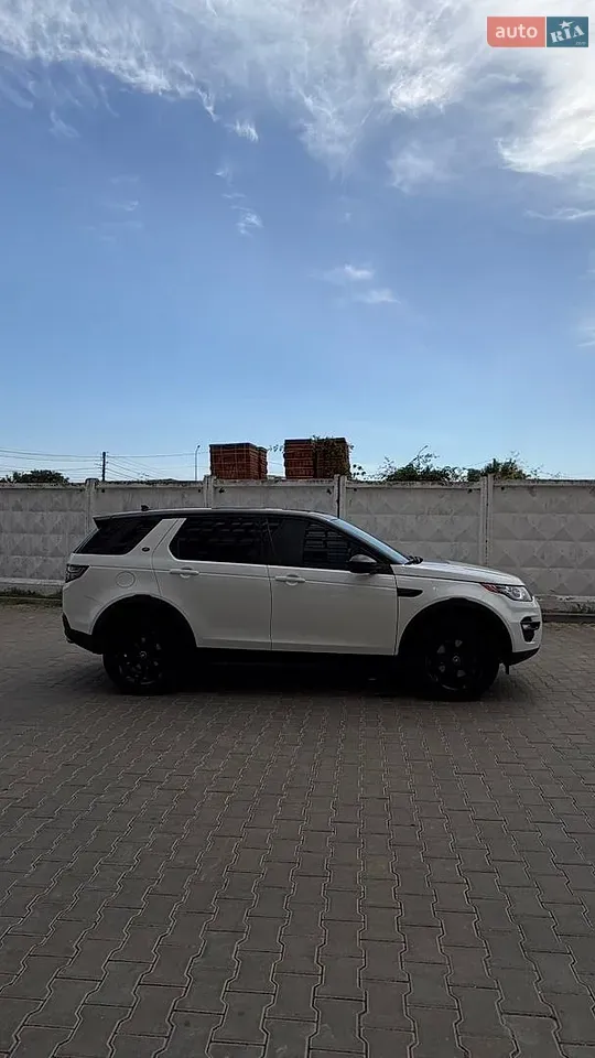 Land Rover Discovery Sport 2015 photo 2