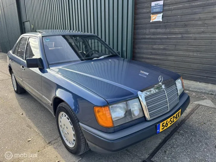 Mercedes-Benz W124