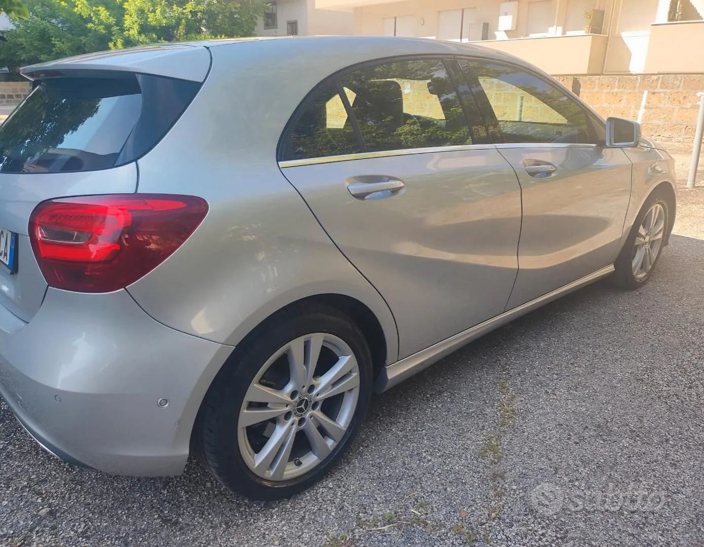 Mercedes-Benz A 180 2018 photo 2
