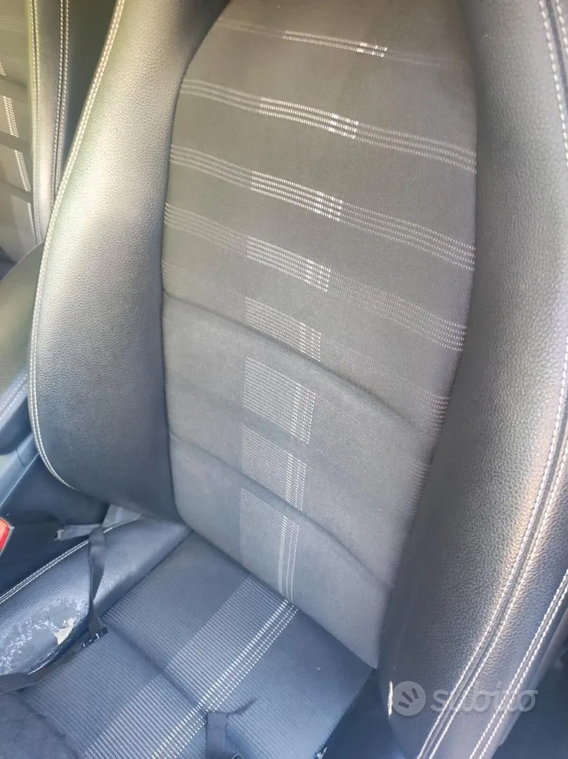 Mercedes-Benz A 180 2018 photo 3