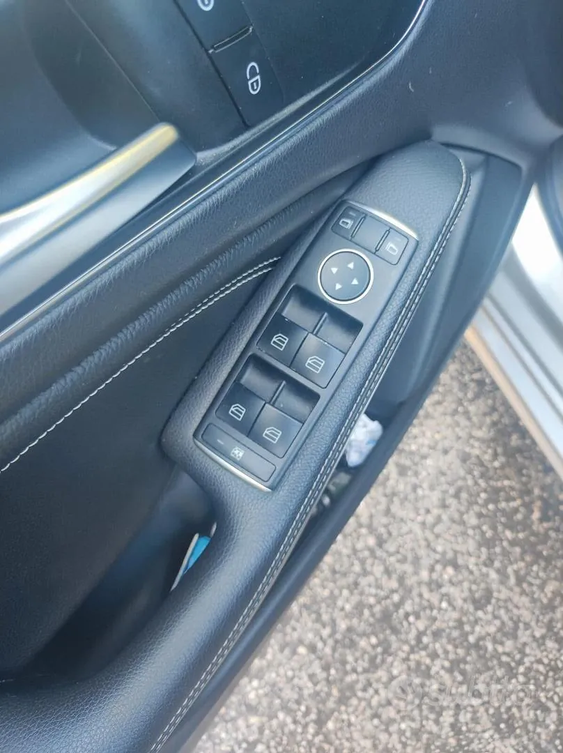 Mercedes-Benz A 180 2018 photo 5