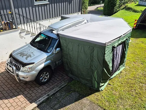 Toyota Land Cruiser 2006 photo 2