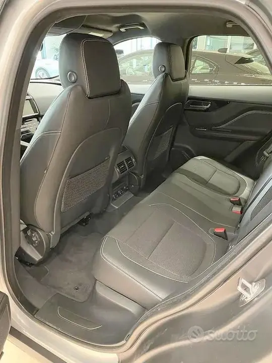 Jaguar F-Pace 2021 photo 5