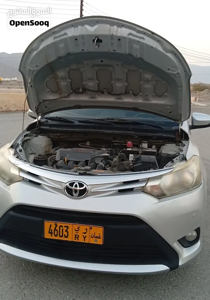 Toyota Yaris 2014 photo 2
